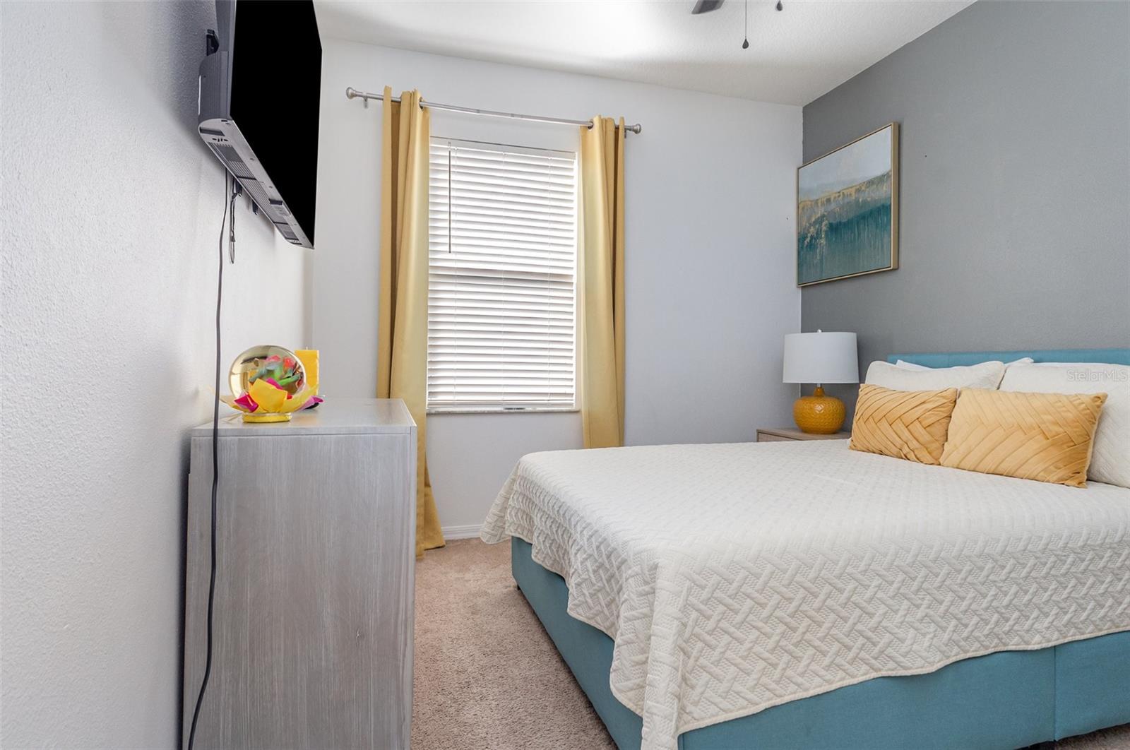 Image 17 of 30 For 456 Knollwood Drive