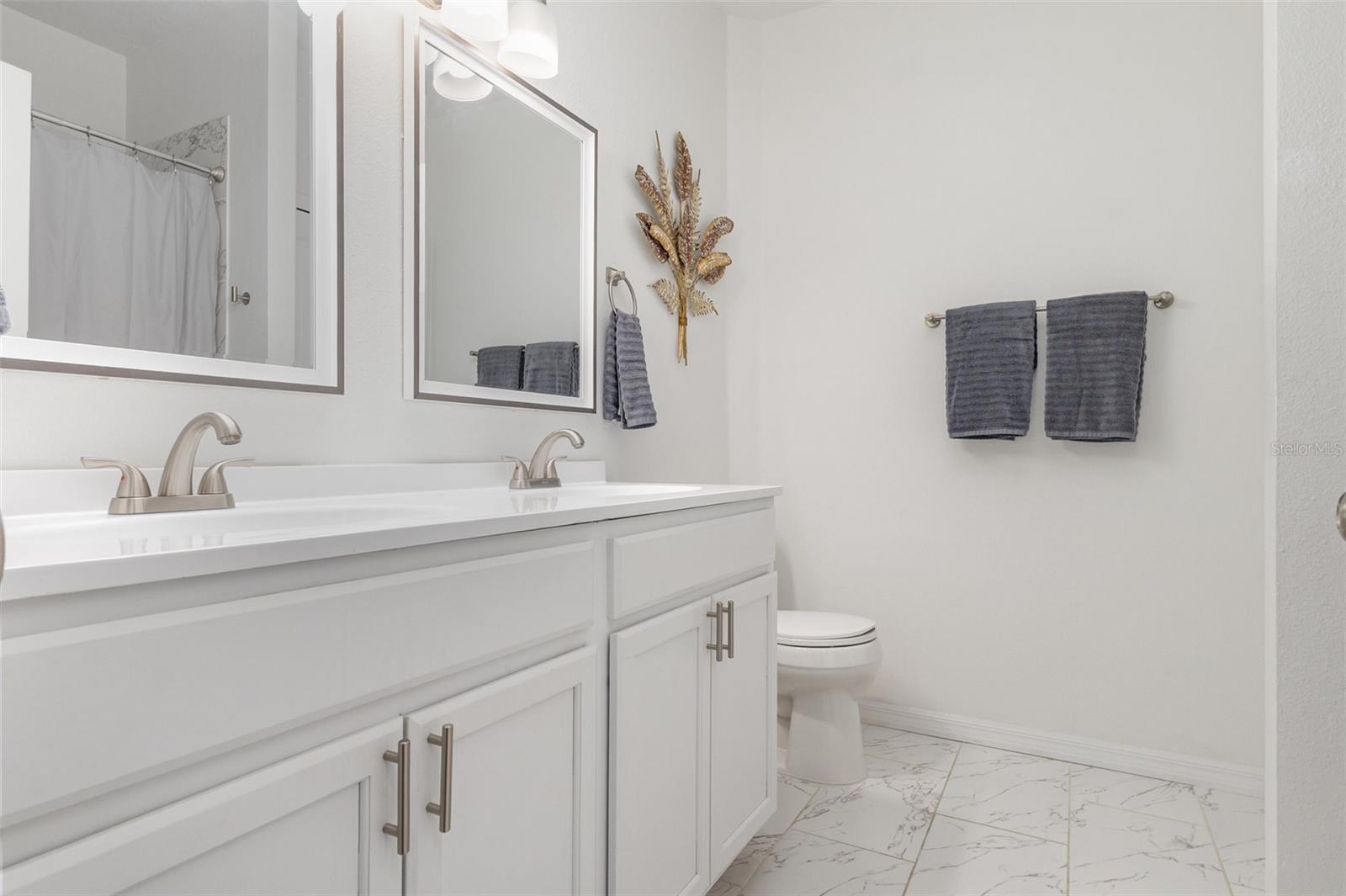 Image 21 of 30 For 456 Knollwood Drive