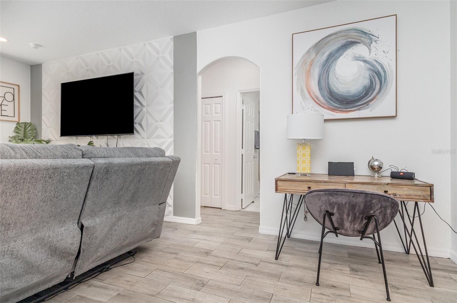 Image 8 of 30 For 456 Knollwood Drive