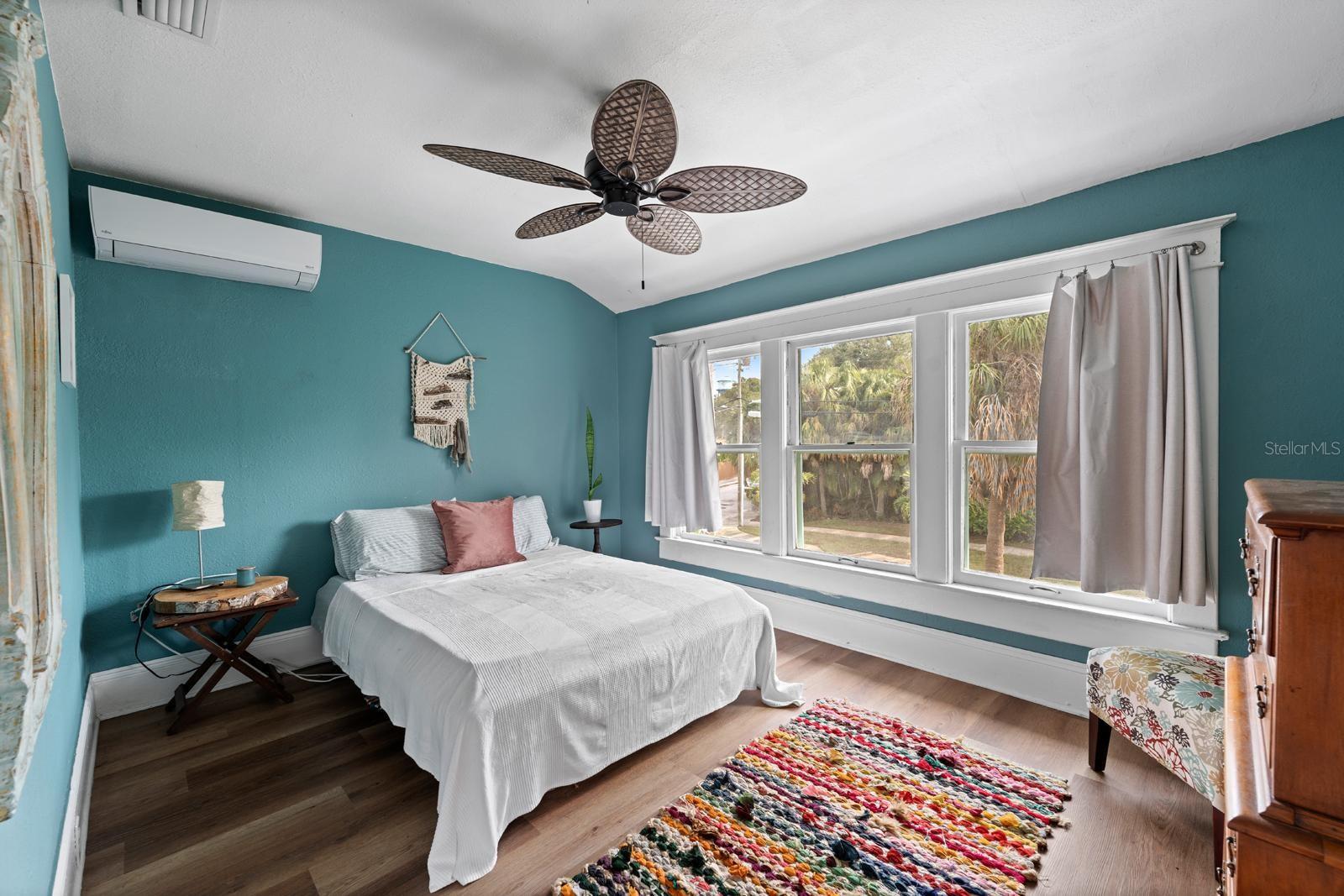 Image 16 of 32 For 1038 Crescent Lake Drive N