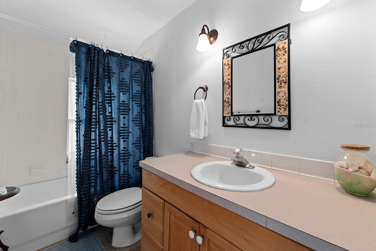 Image 20 of 32 For 1038 Crescent Lake Drive N