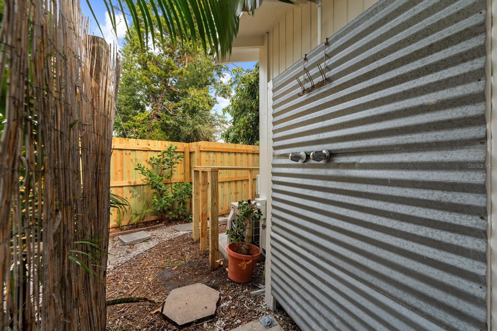 Image 24 of 32 For 1038 Crescent Lake Drive N