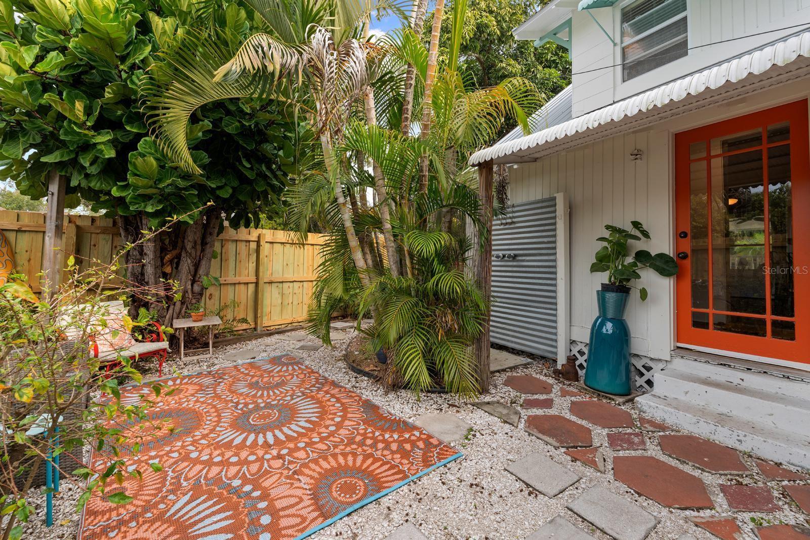 Image 25 of 32 For 1038 Crescent Lake Drive N