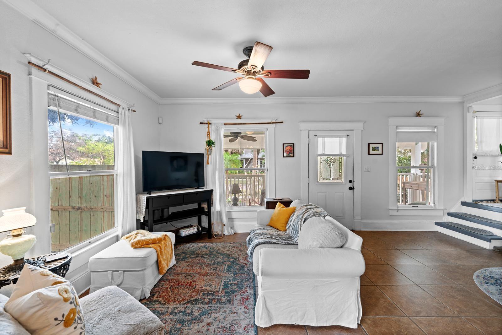 Image 8 of 32 For 1038 Crescent Lake Drive N