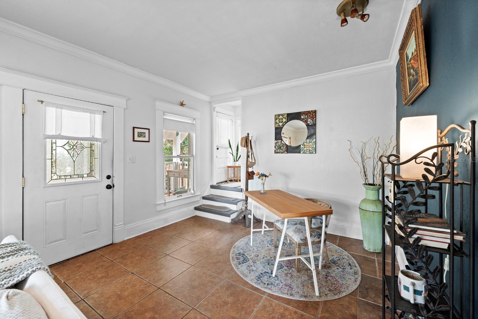 Image 9 of 32 For 1038 Crescent Lake Drive N