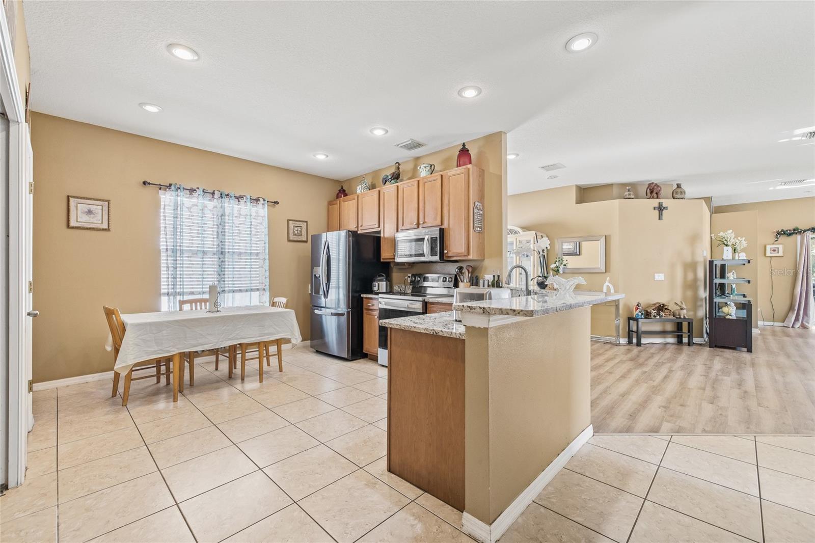 Image 14 of 51 For 1836 Atlantic Drive