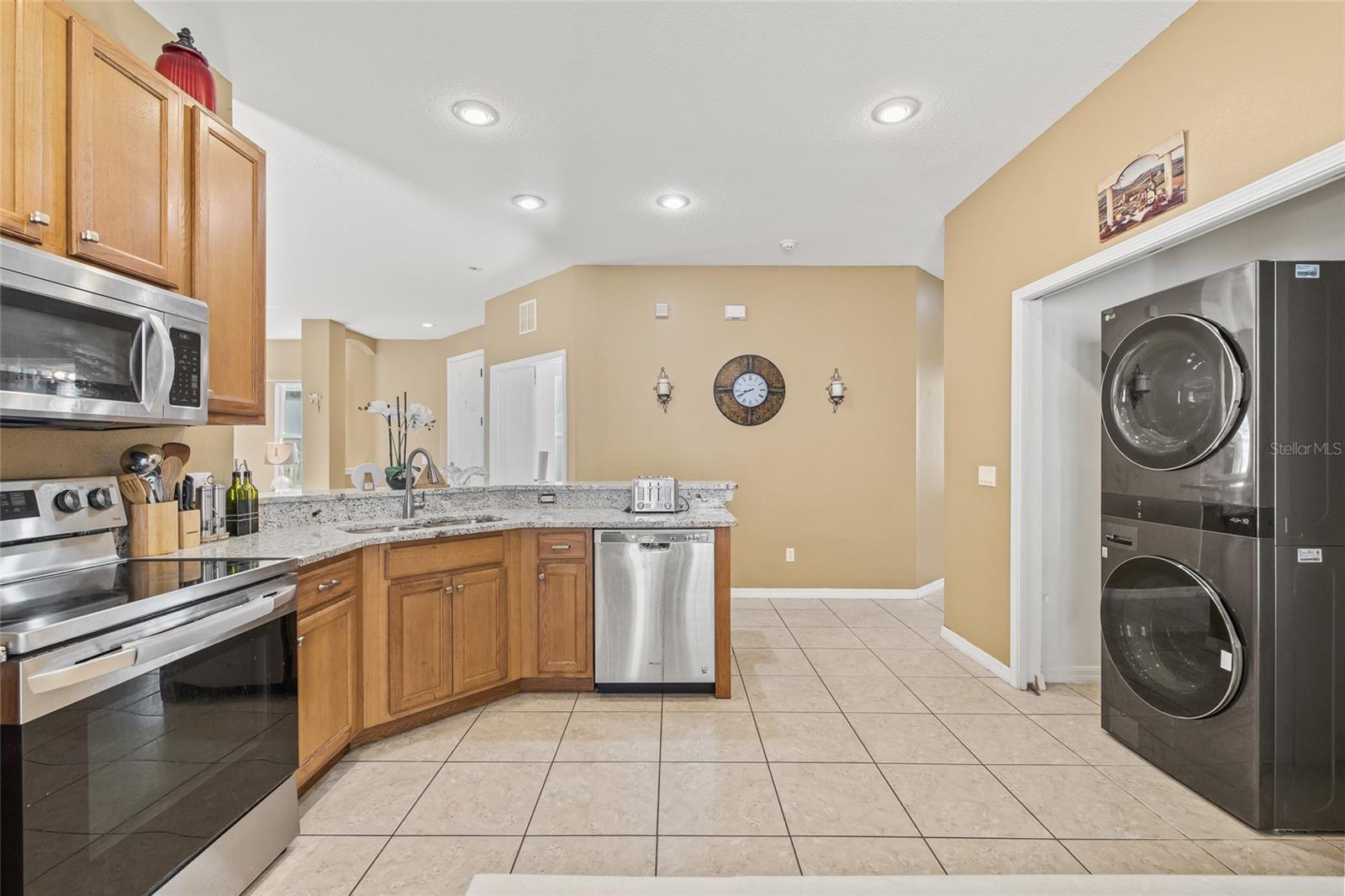 Image 17 of 51 For 1836 Atlantic Drive