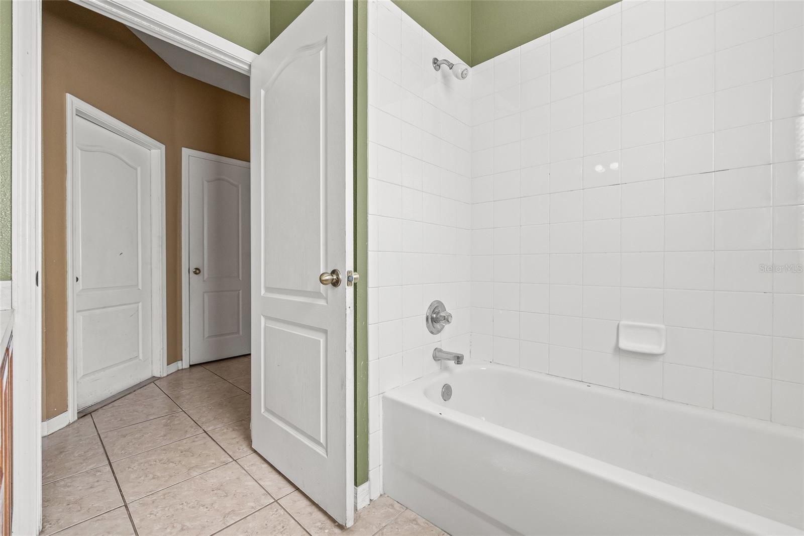 Image 33 of 51 For 1836 Atlantic Drive