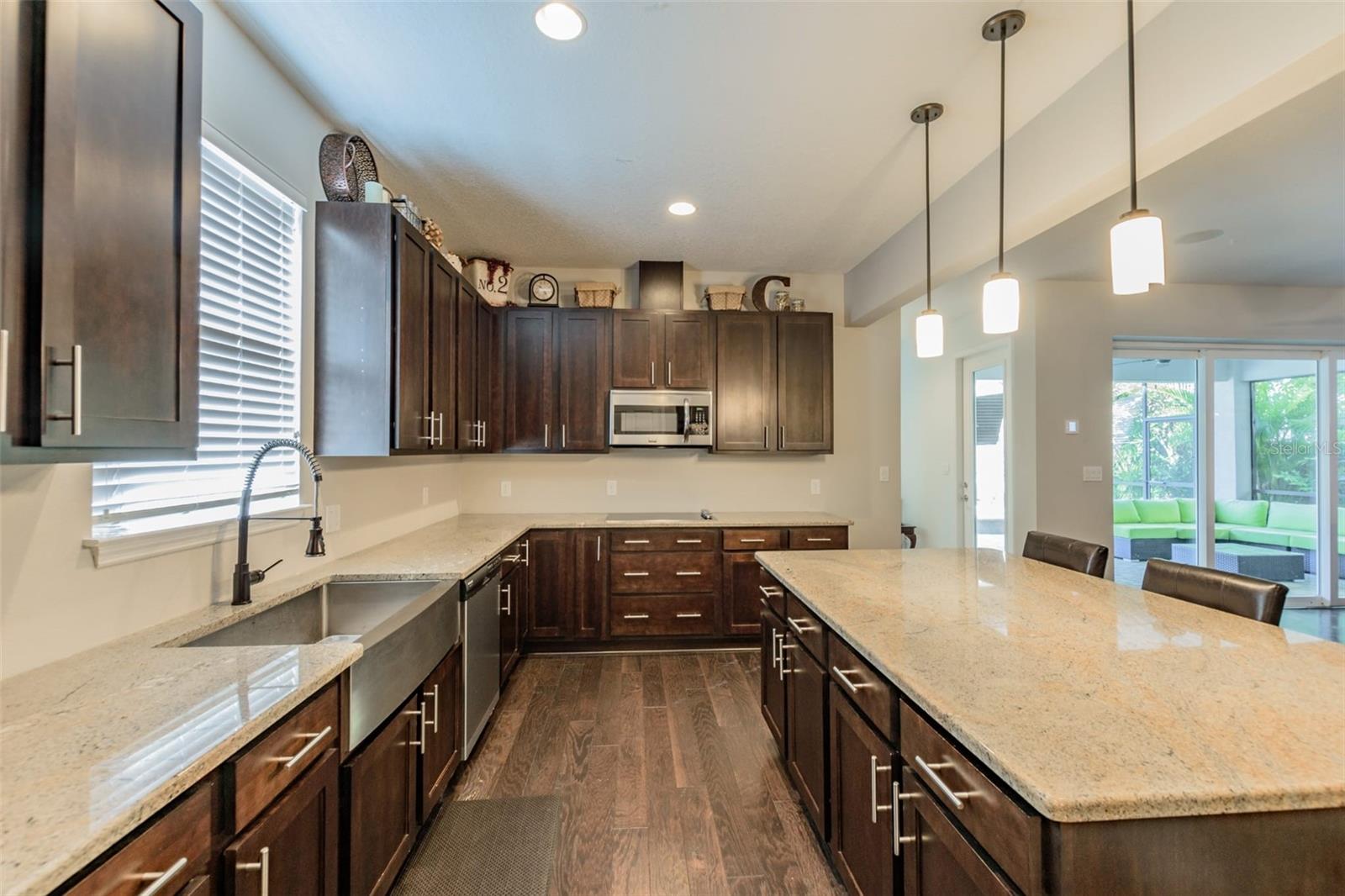 Image 19 of 61 For 407 Tampania Avenue