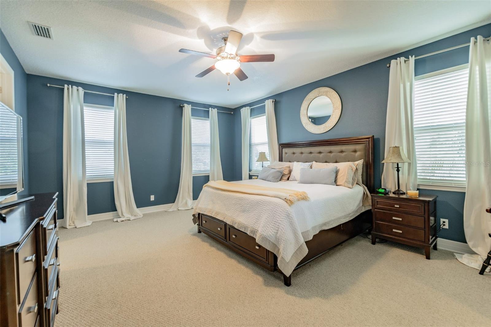 Image 27 of 61 For 407 Tampania Avenue