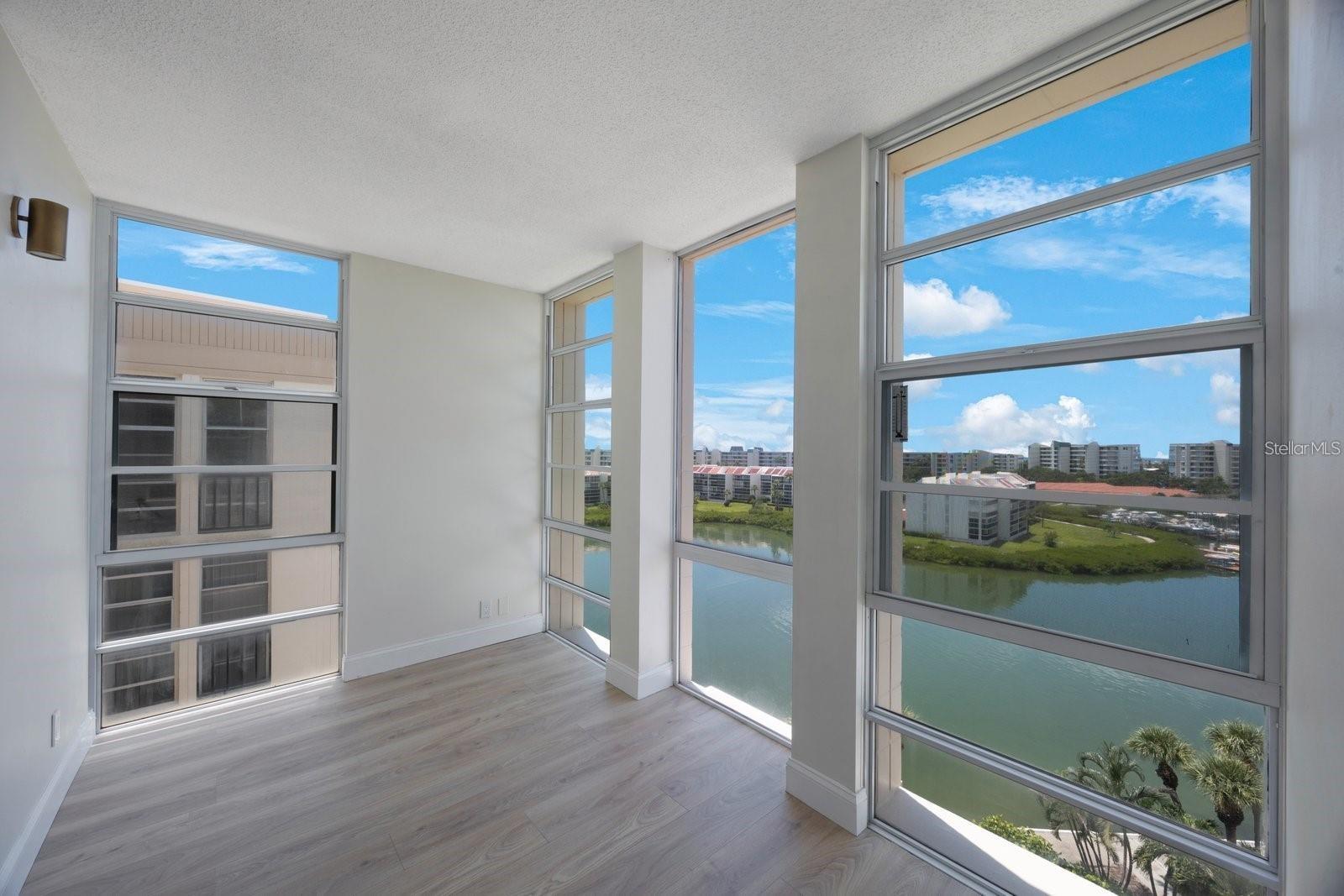 Image 29 of 66 For 7400 Sun Island Drive S 806