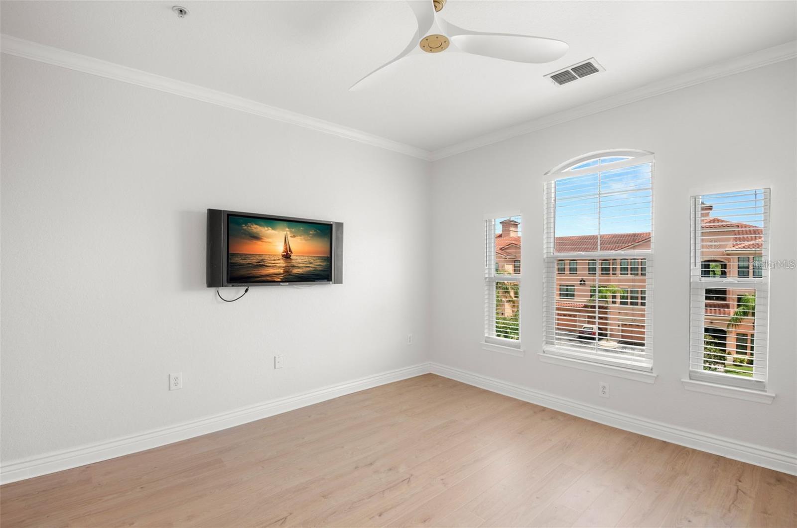 Image 7 of 12 For 2724 Via Murano  631