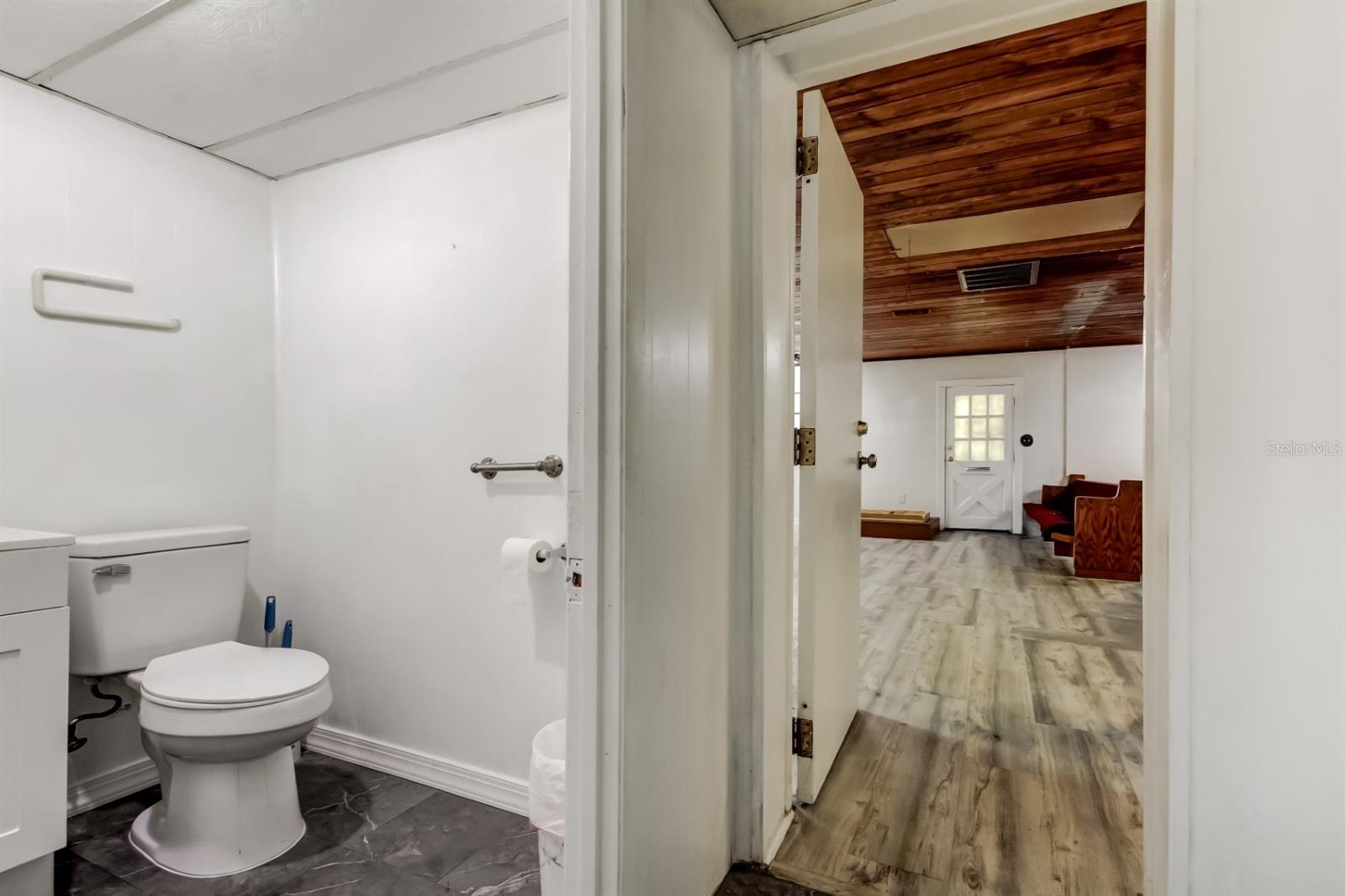 Image 24 of 70 For 4539 Mile Stretch Drive