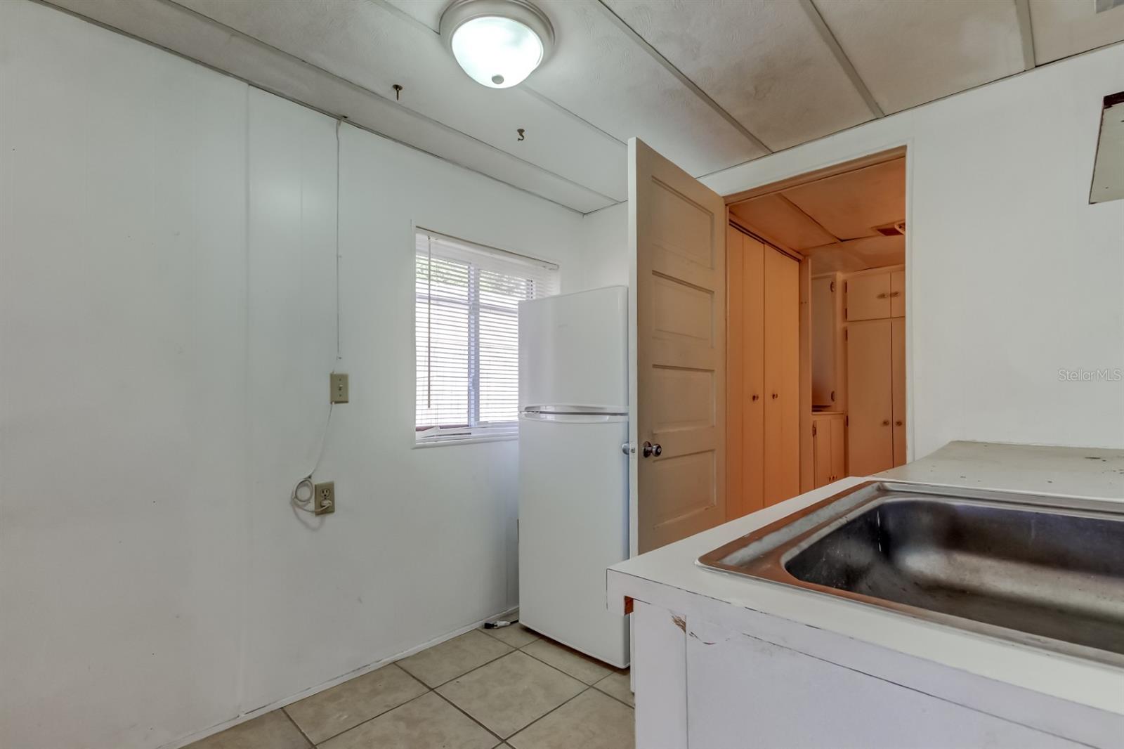 Image 25 of 70 For 4539 Mile Stretch Drive