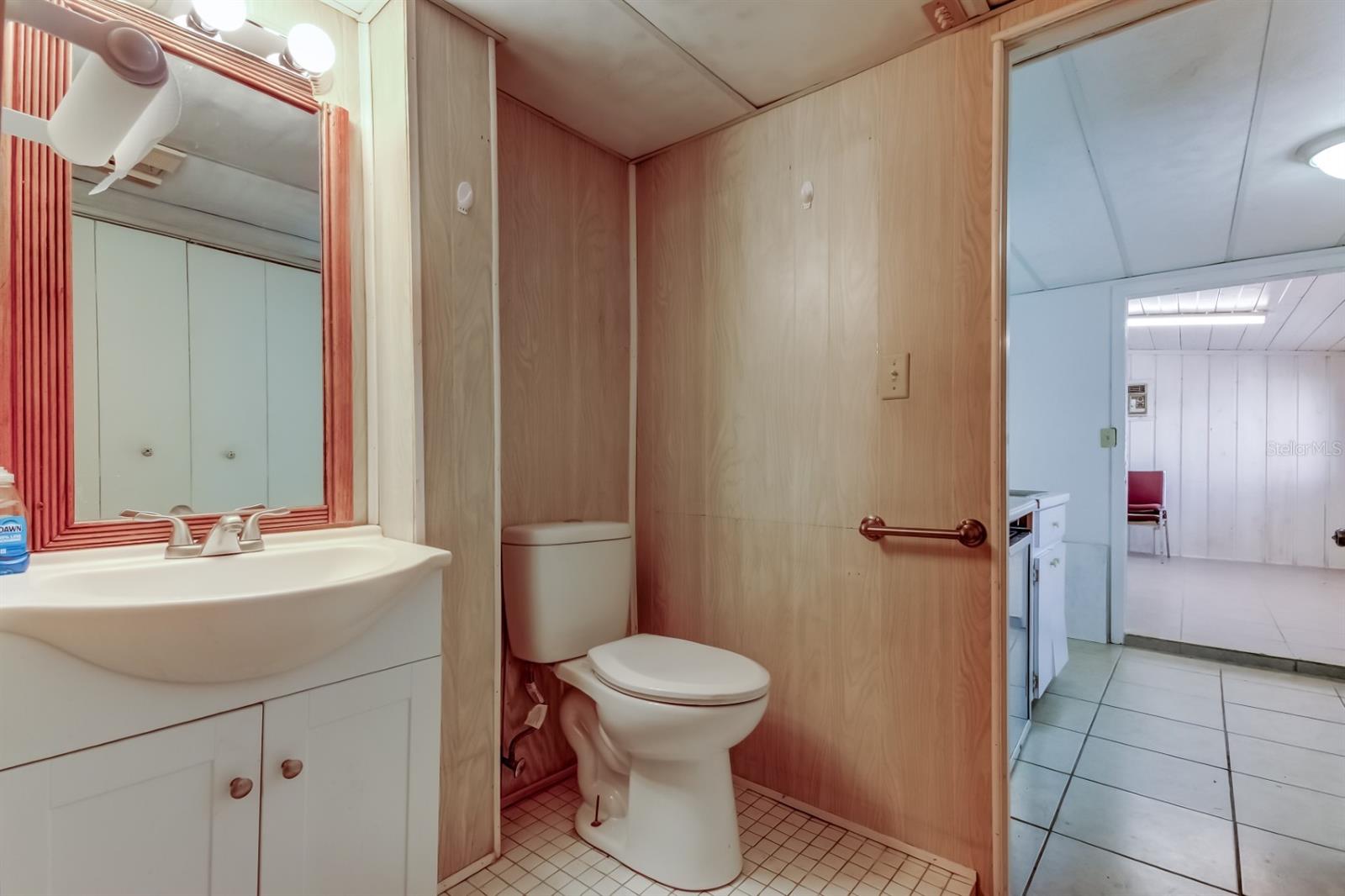 Image 32 of 70 For 4539 Mile Stretch Drive