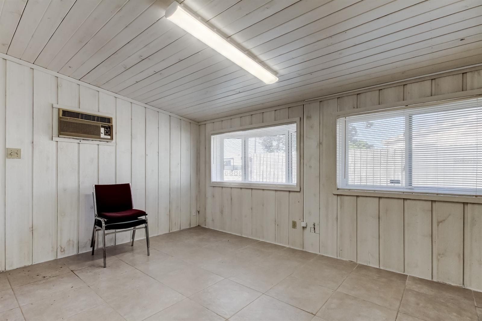 Image 35 of 70 For 4539 Mile Stretch Drive