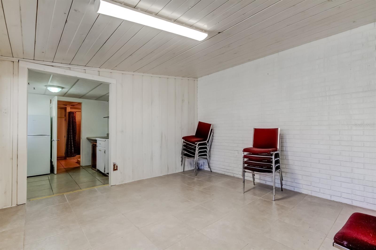 Image 37 of 70 For 4539 Mile Stretch Drive