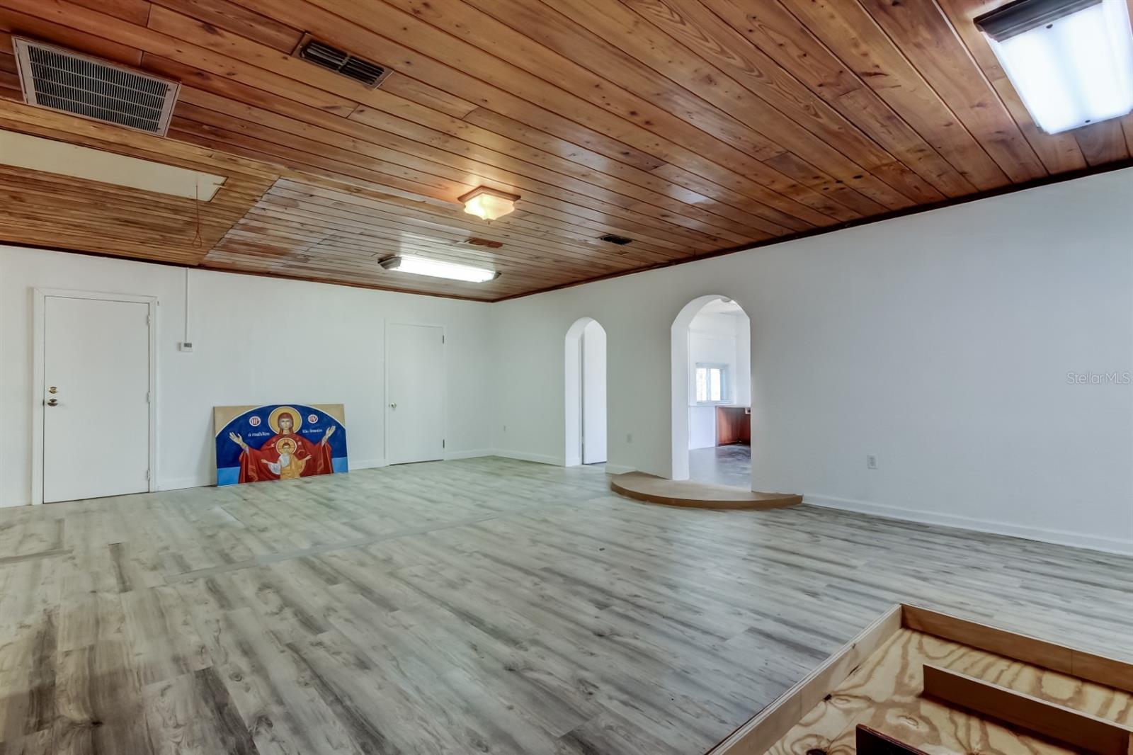 Image 5 of 70 For 4539 Mile Stretch Drive