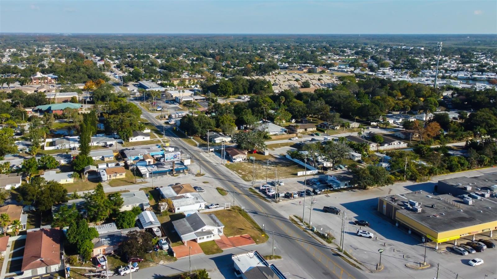 Image 55 of 70 For 4539 Mile Stretch Drive