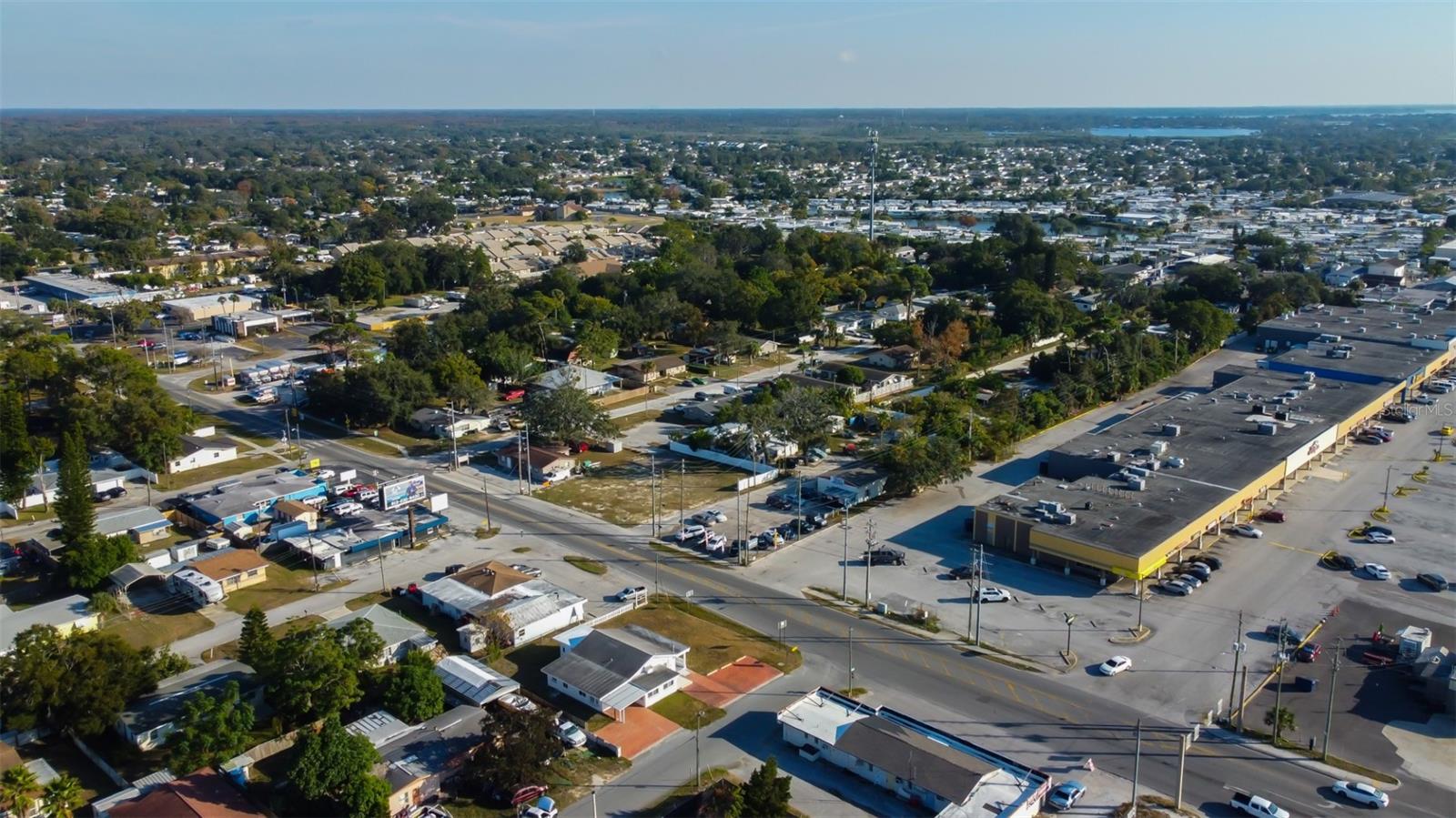 Image 56 of 70 For 4539 Mile Stretch Drive