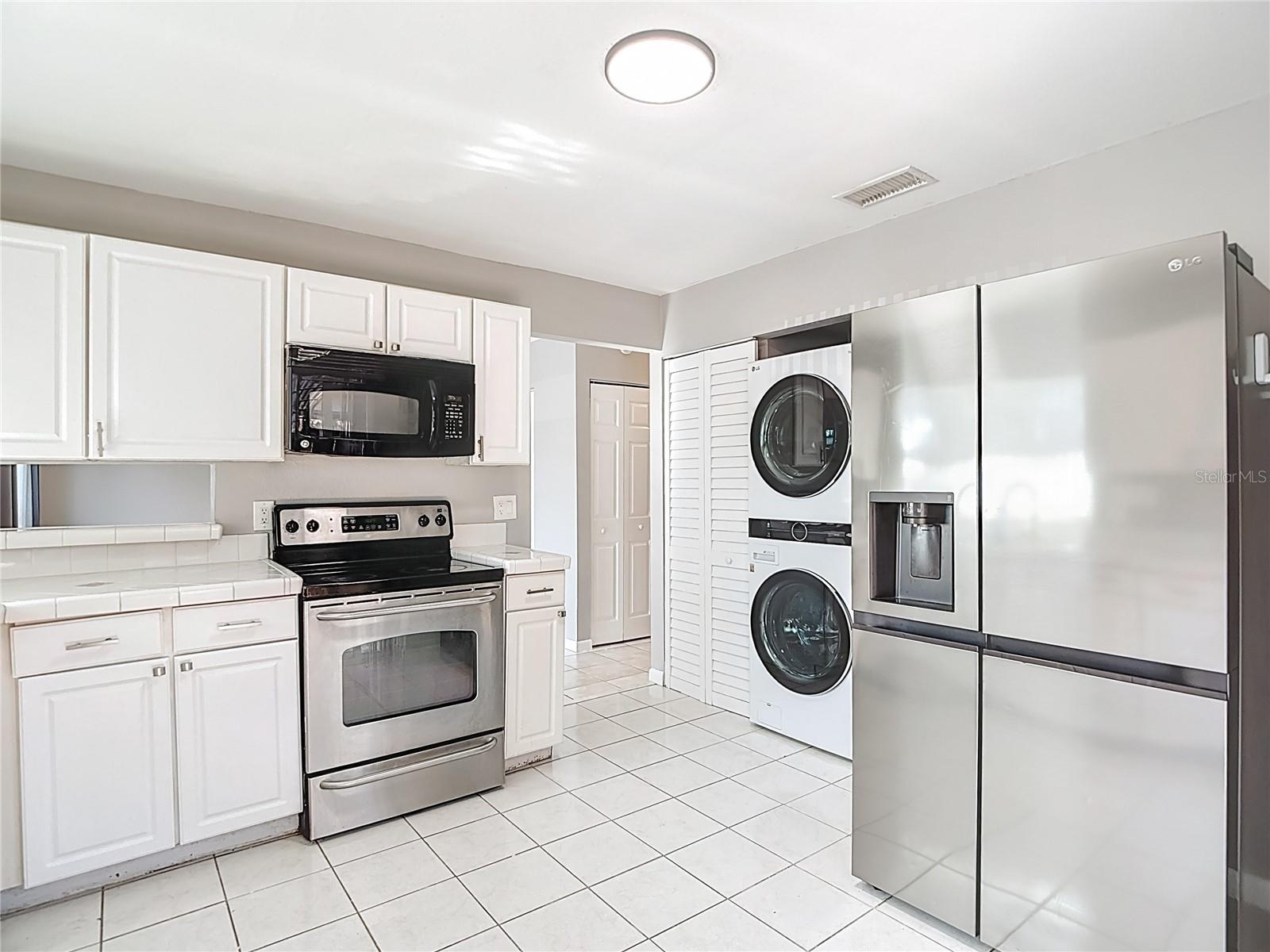 Image 12 of 36 For 5141 Springwood Drive