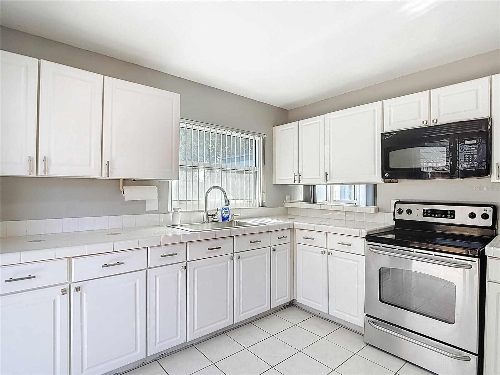 Image 13 of 36 For 5141 Springwood Drive