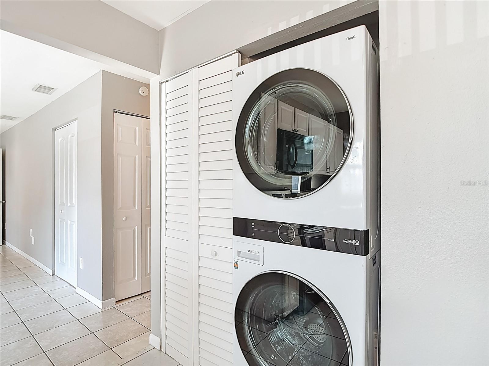 Image 22 of 36 For 5141 Springwood Drive