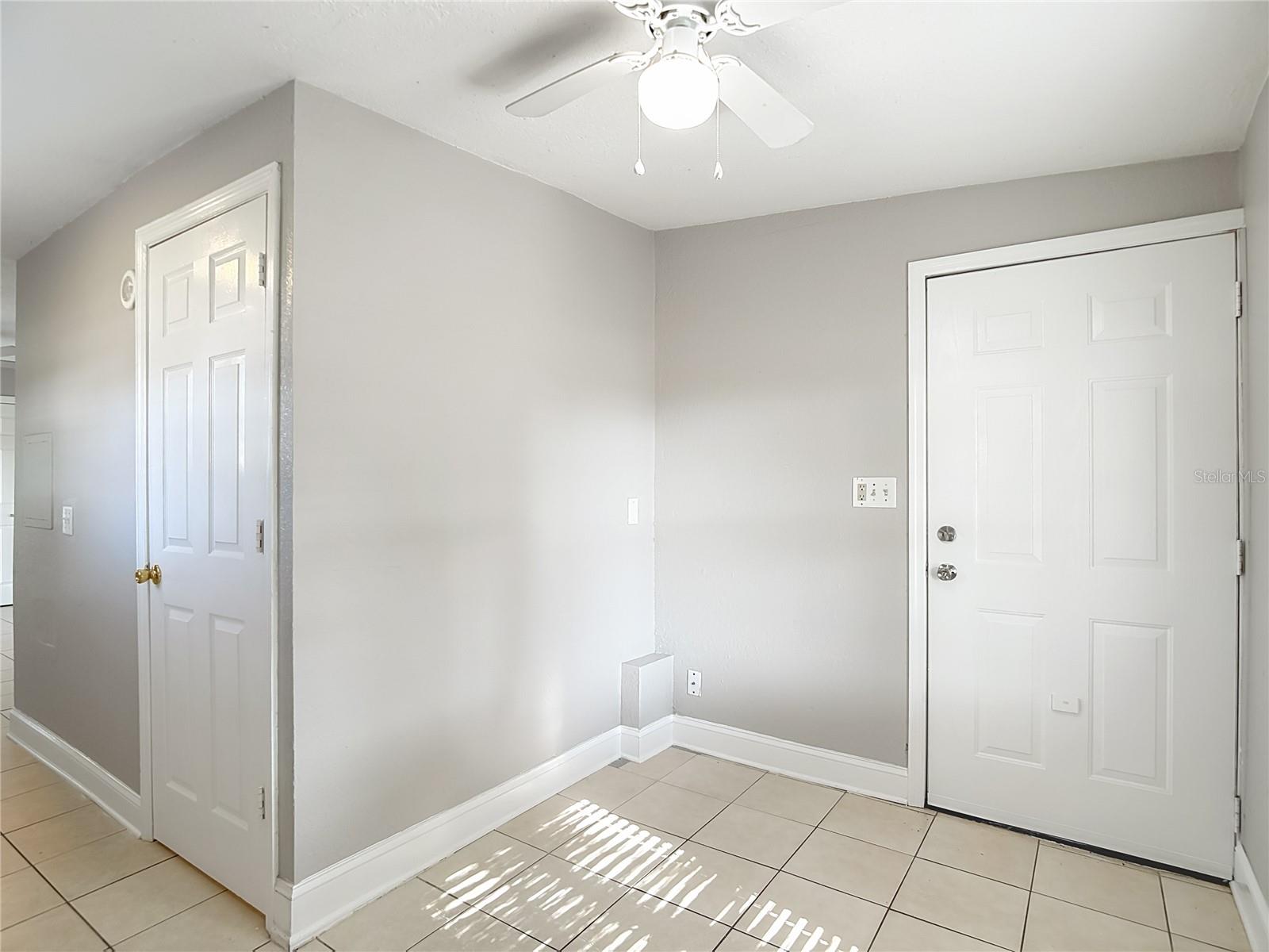 Image 32 of 36 For 5141 Springwood Drive