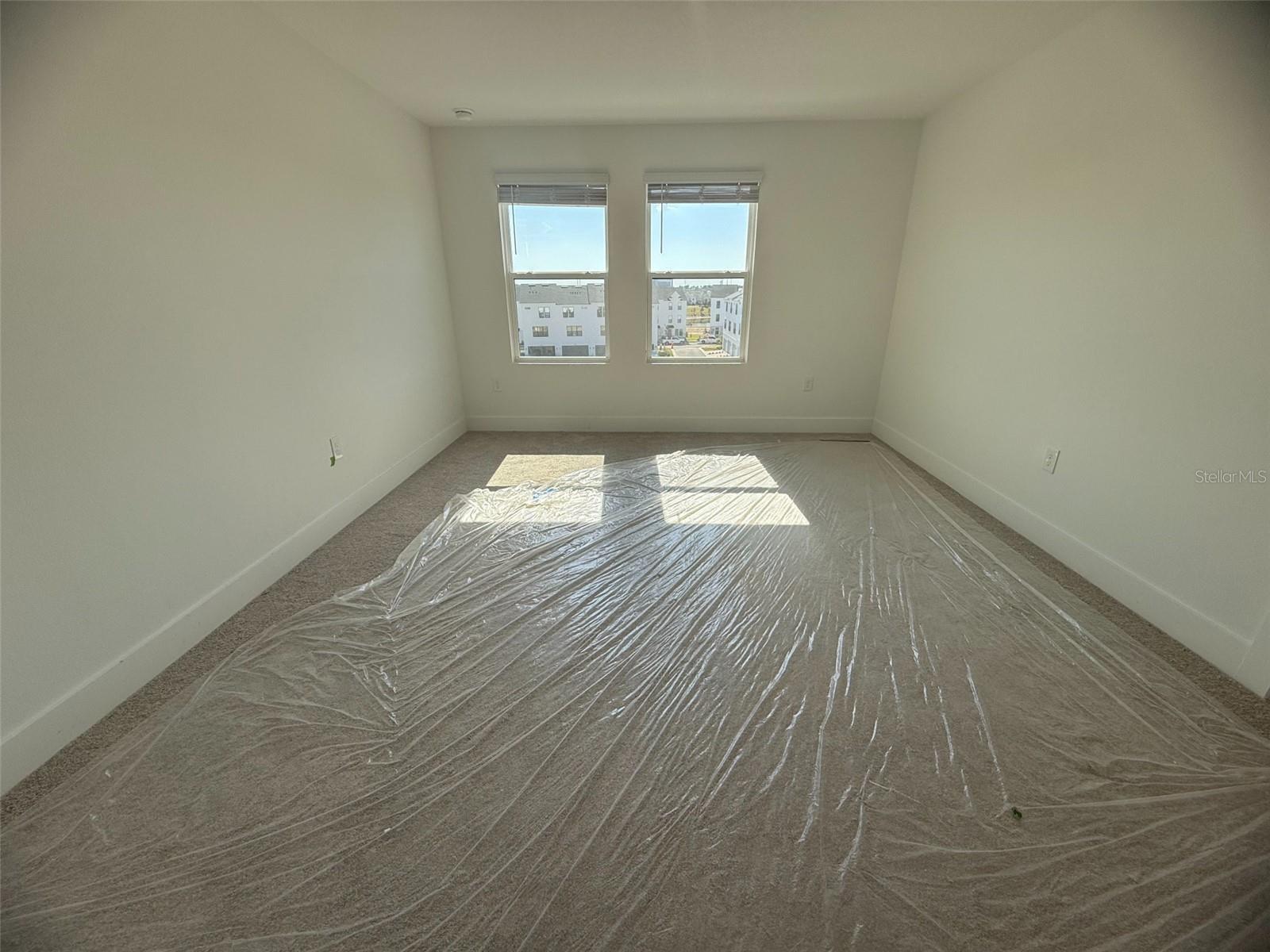 Image 21 of 37 For 15375 Hamlin Park Drive