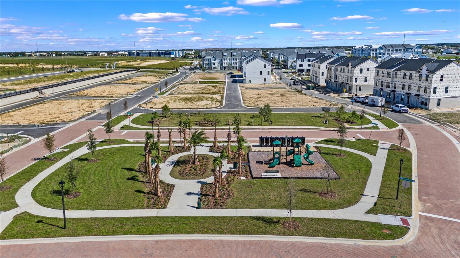 Image 32 of 37 For 15375 Hamlin Park Drive