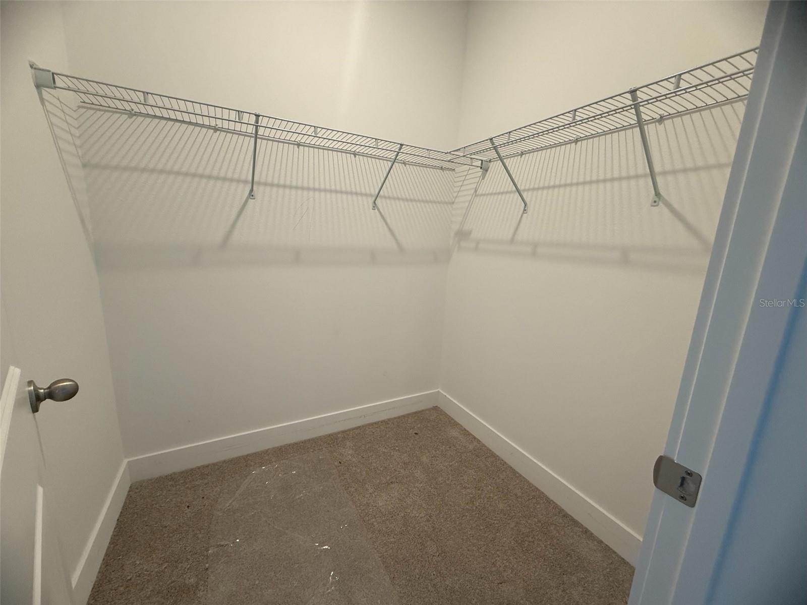 Image 7 of 37 For 15375 Hamlin Park Drive