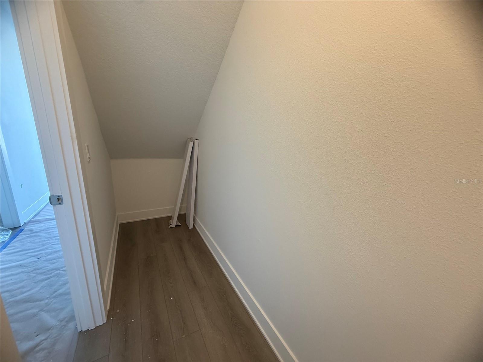 Image 8 of 37 For 15375 Hamlin Park Drive