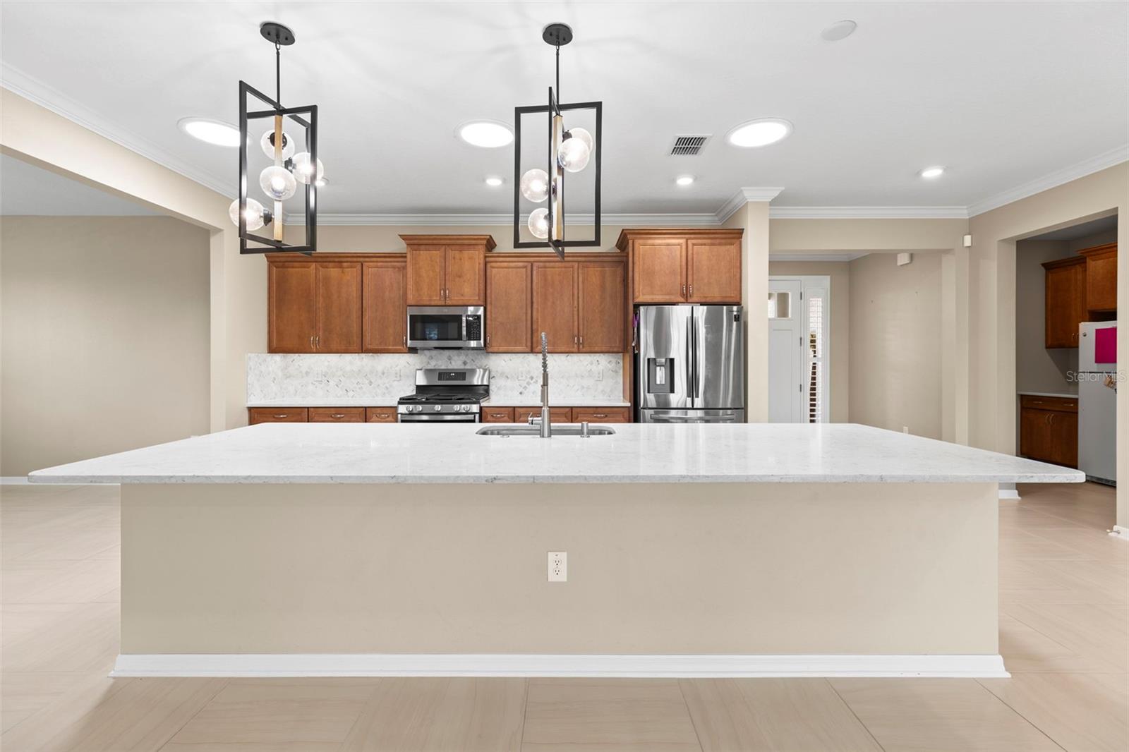 Image 14 of 46 For 9262 102nd Avenue Road