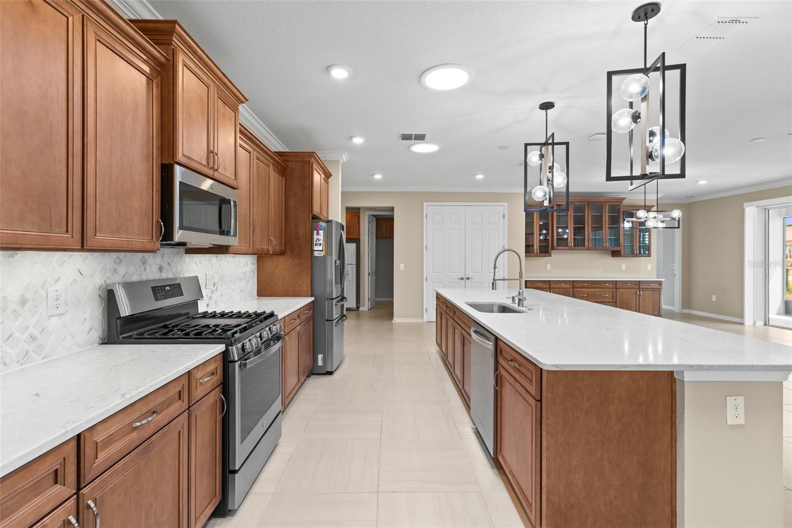 Image 15 of 46 For 9262 102nd Avenue Road