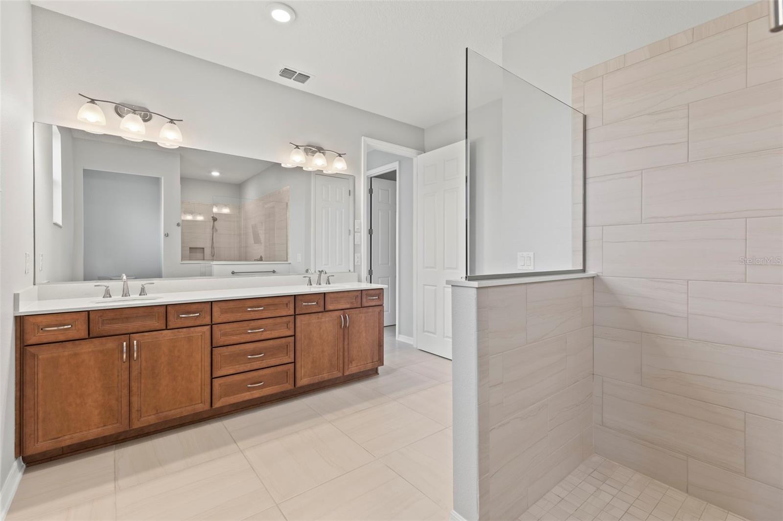 Image 32 of 46 For 9262 102nd Avenue Road