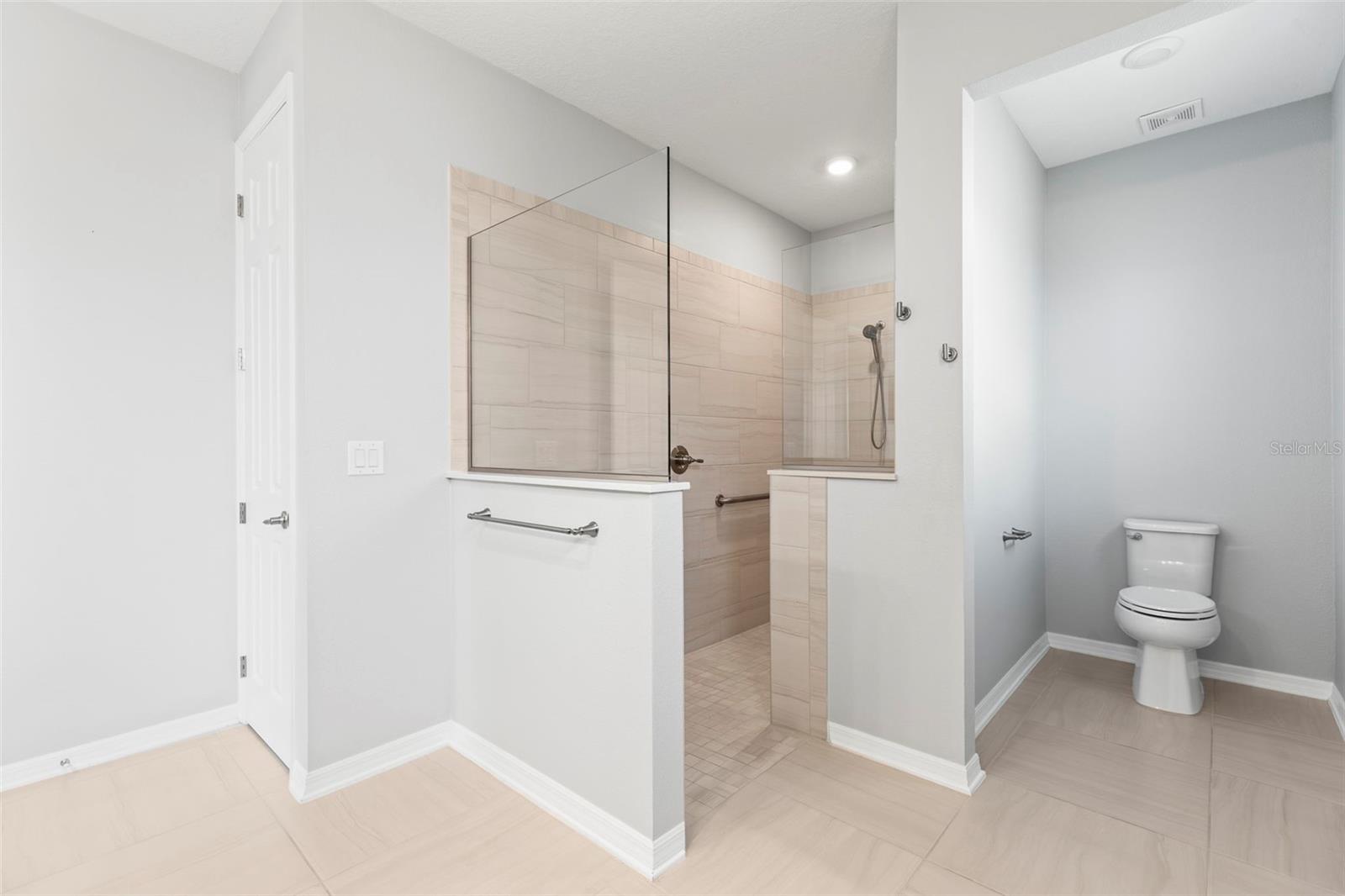 Image 35 of 46 For 9262 102nd Avenue Road