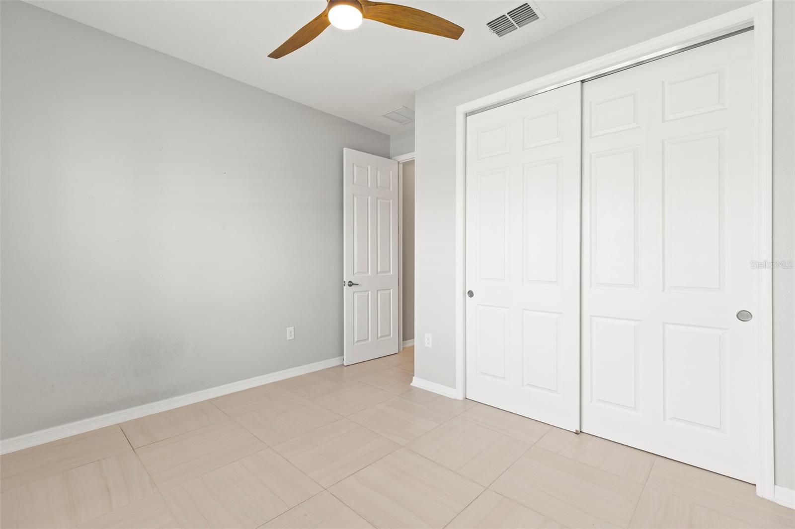 Image 9 of 46 For 9262 102nd Avenue Road