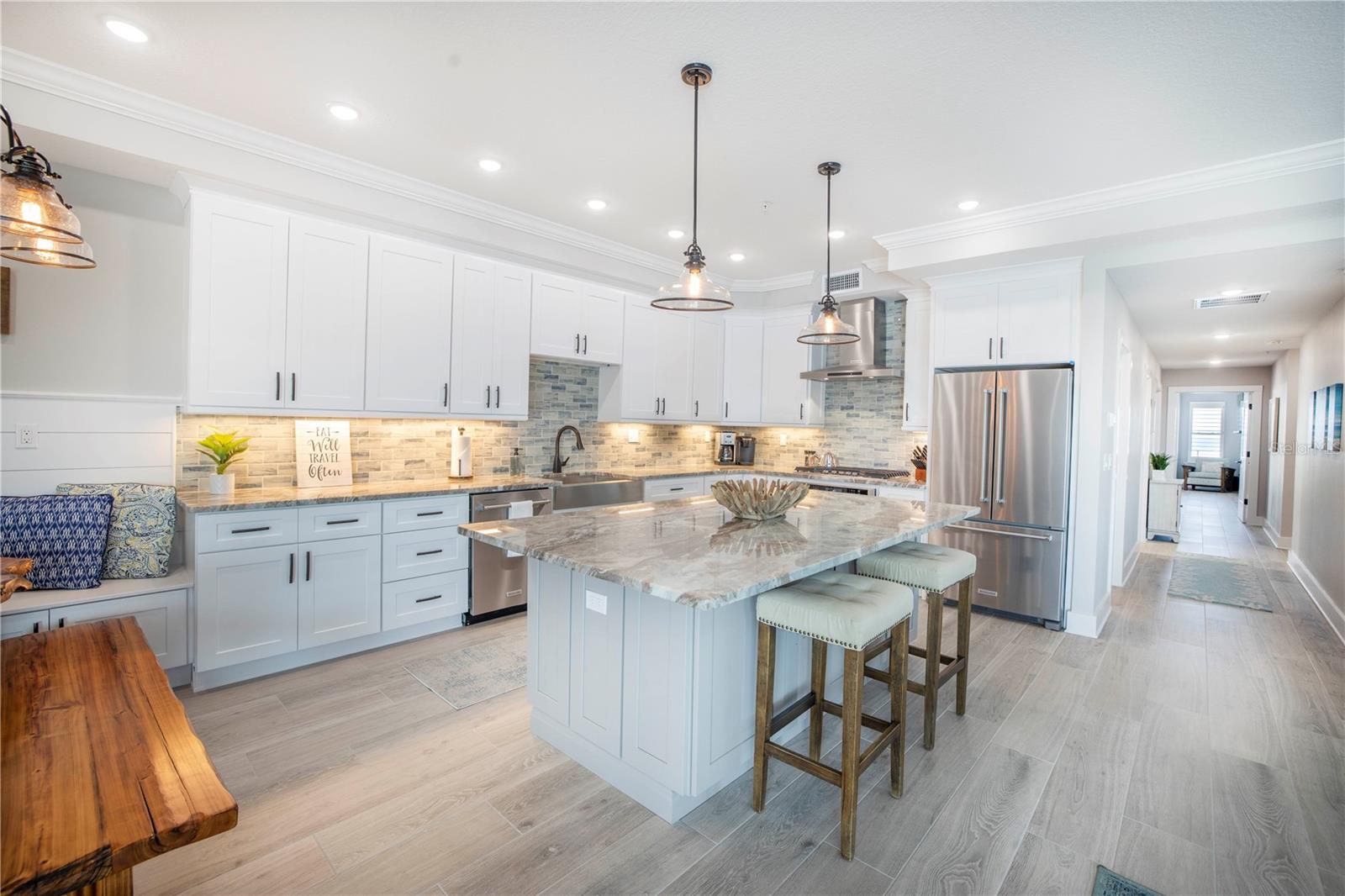 Image 10 of 98 For 19505 Gulf Boulevard 304