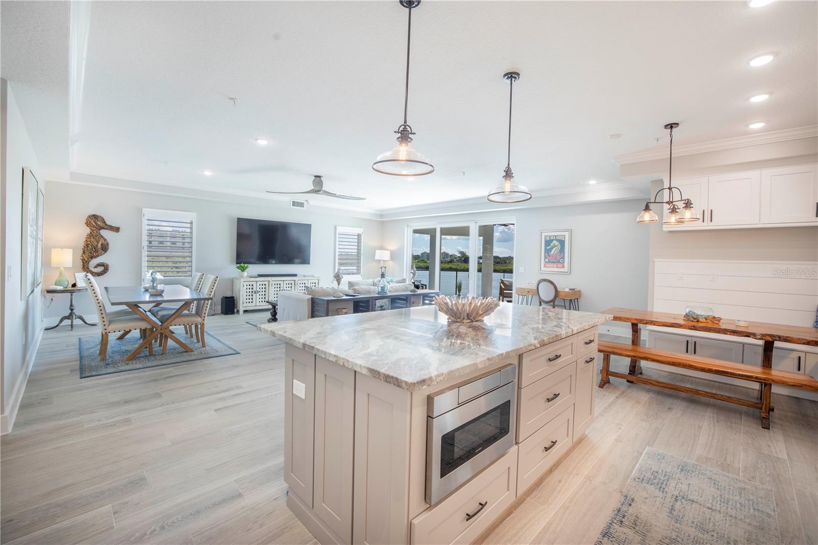 Image 13 of 98 For 19505 Gulf Boulevard 304