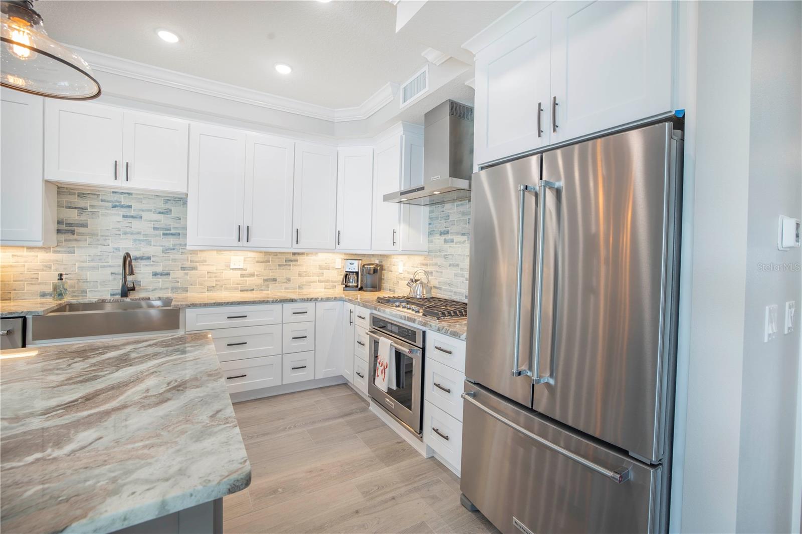 Image 14 of 98 For 19505 Gulf Boulevard 304