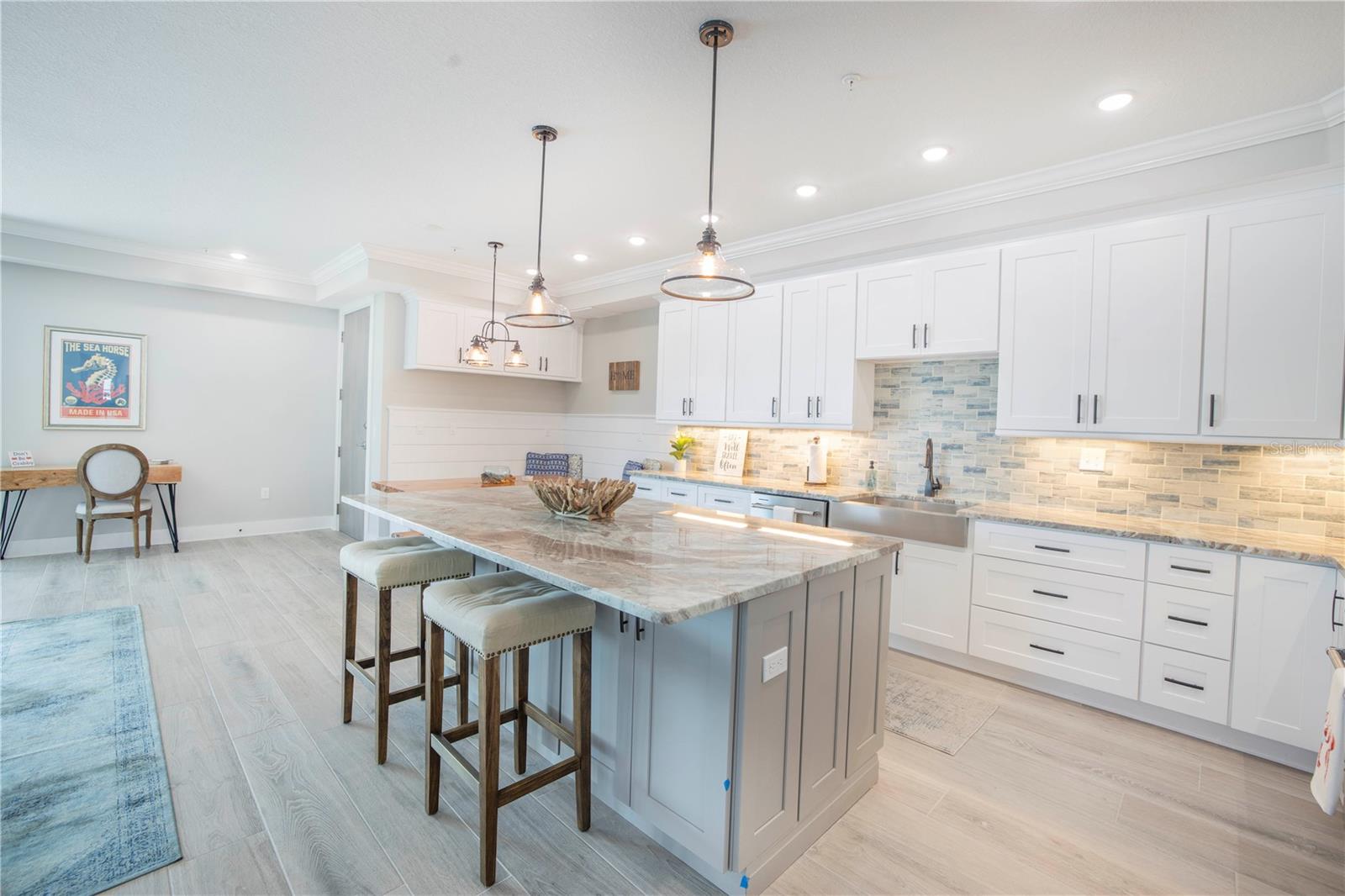 Image 15 of 98 For 19505 Gulf Boulevard 304