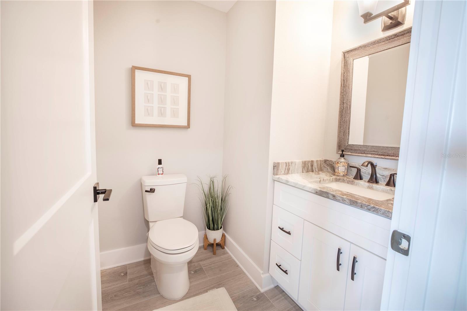 Image 29 of 98 For 19505 Gulf Boulevard 304