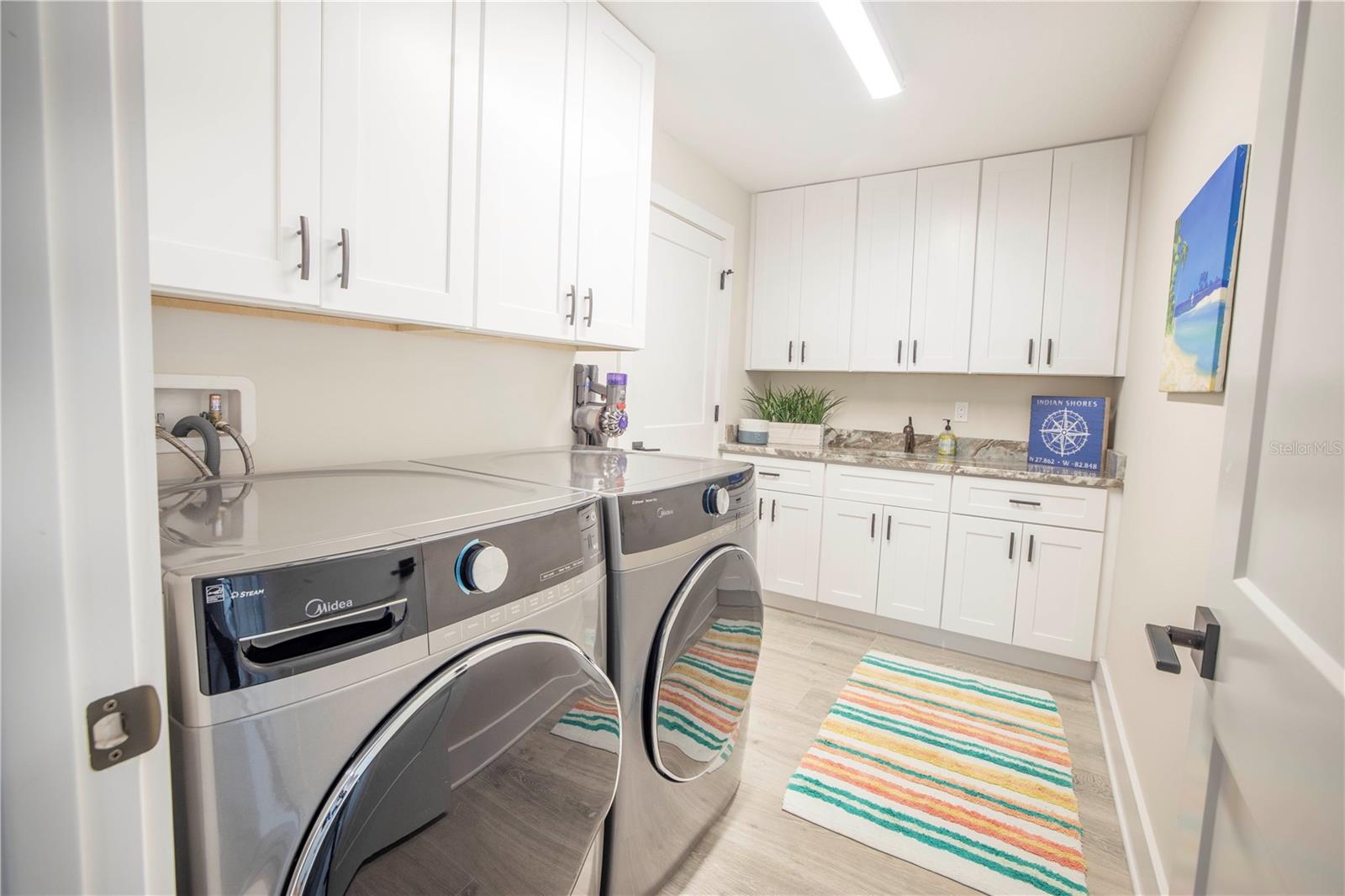 Image 31 of 98 For 19505 Gulf Boulevard 304