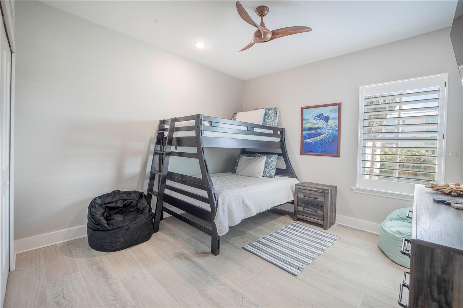 Image 36 of 98 For 19505 Gulf Boulevard 304