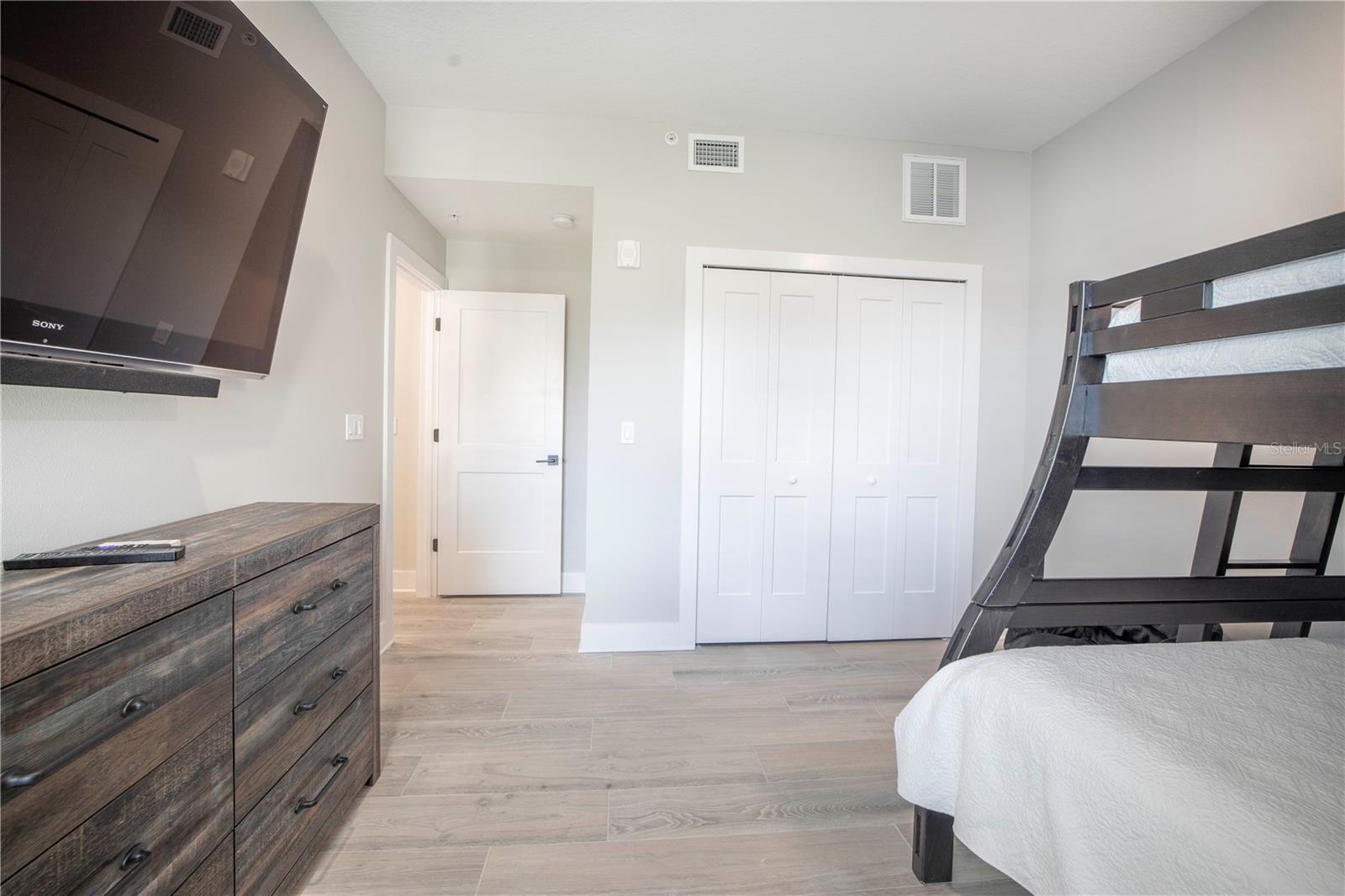 Image 37 of 98 For 19505 Gulf Boulevard 304