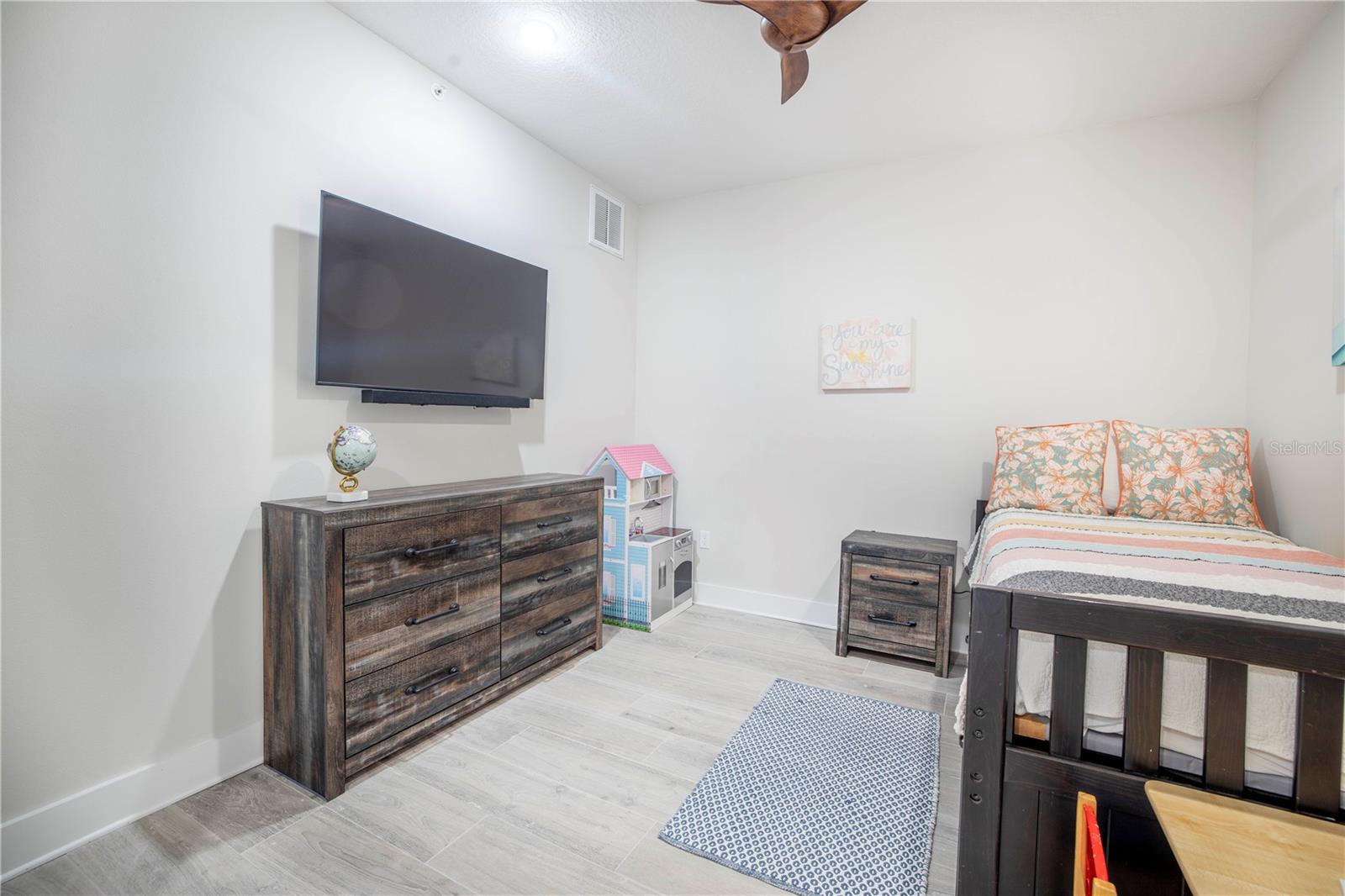 Image 38 of 98 For 19505 Gulf Boulevard 304