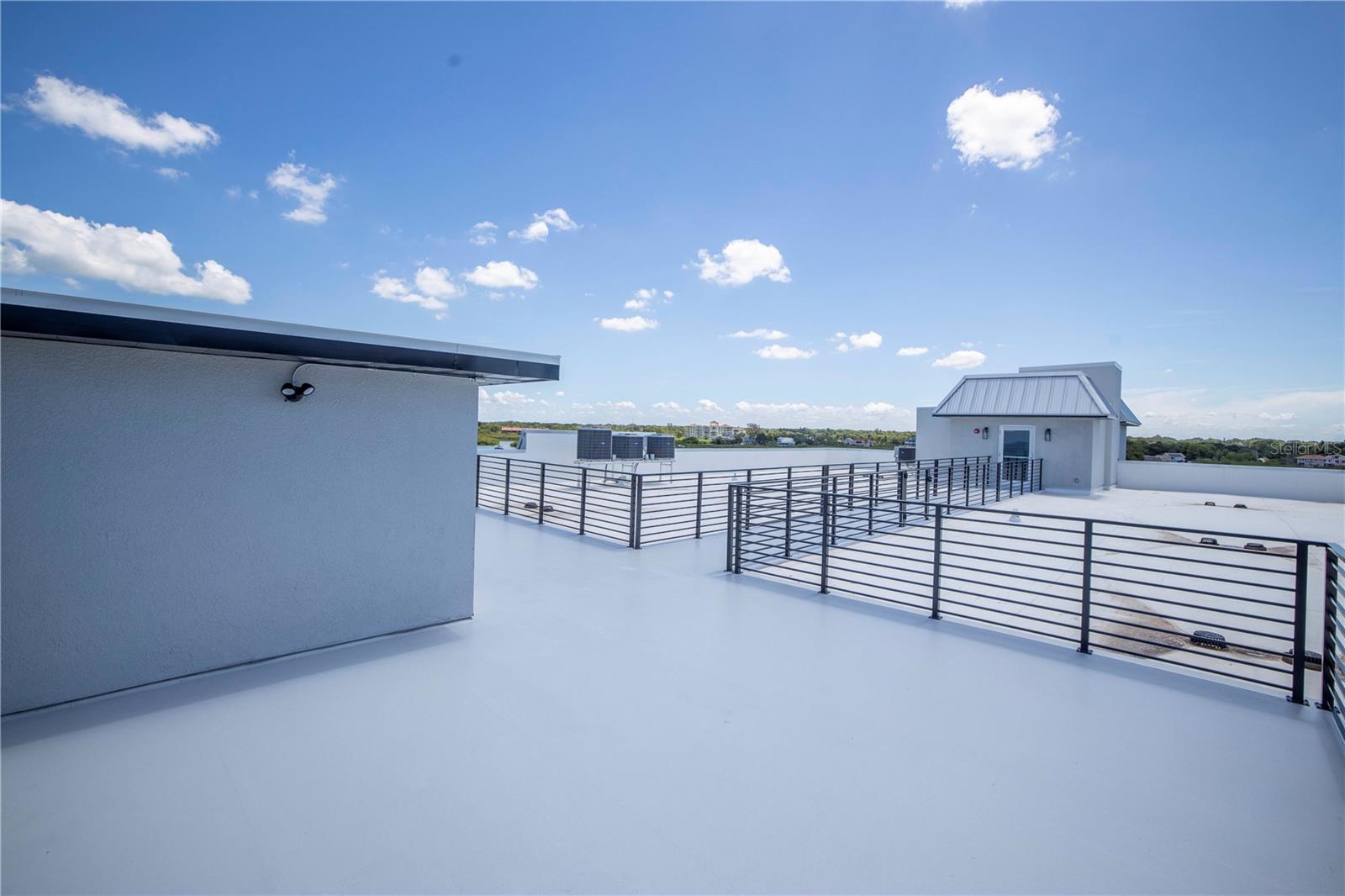 Image 73 of 98 For 19505 Gulf Boulevard 304