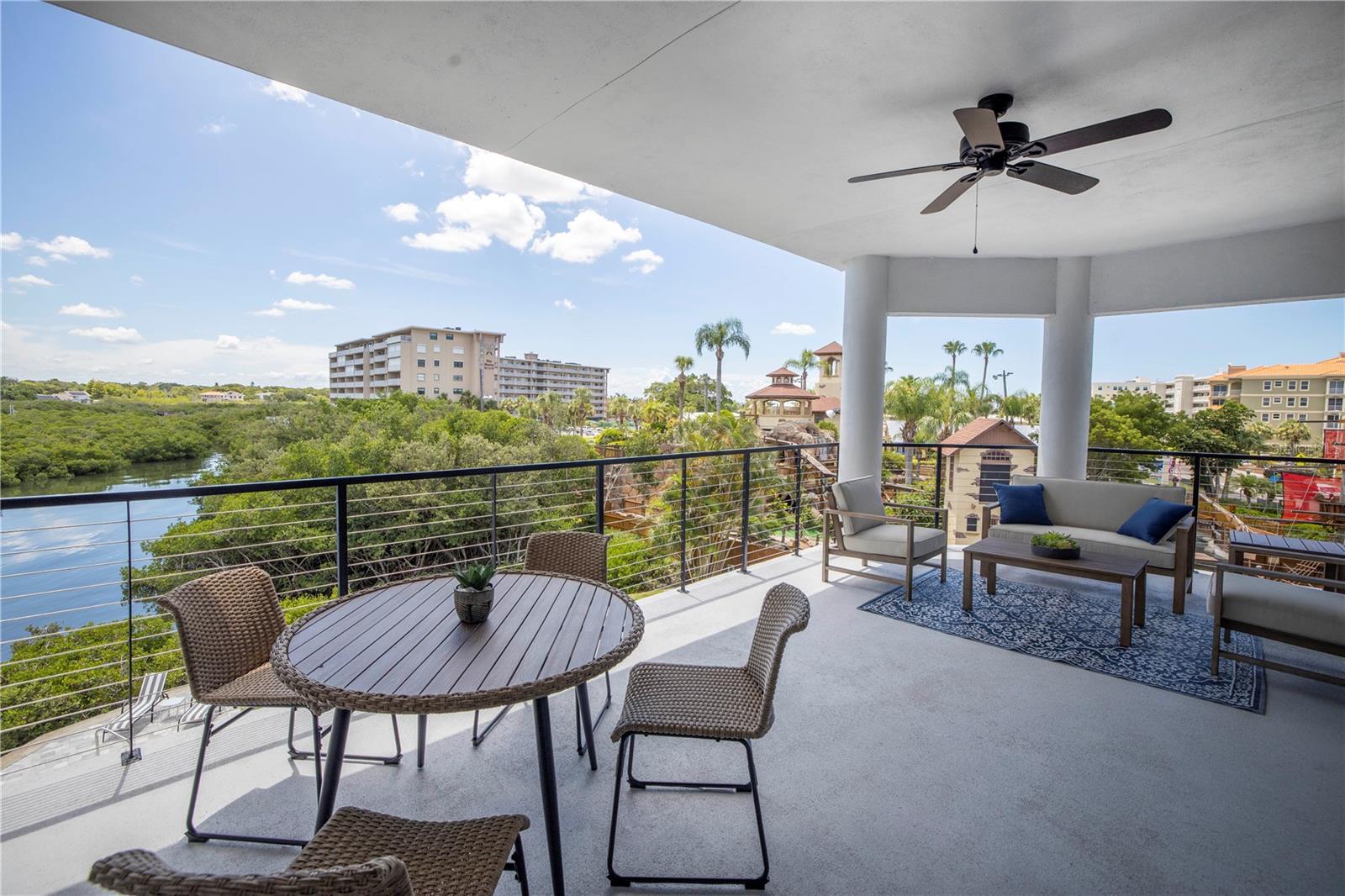 Image 76 of 98 For 19505 Gulf Boulevard 304