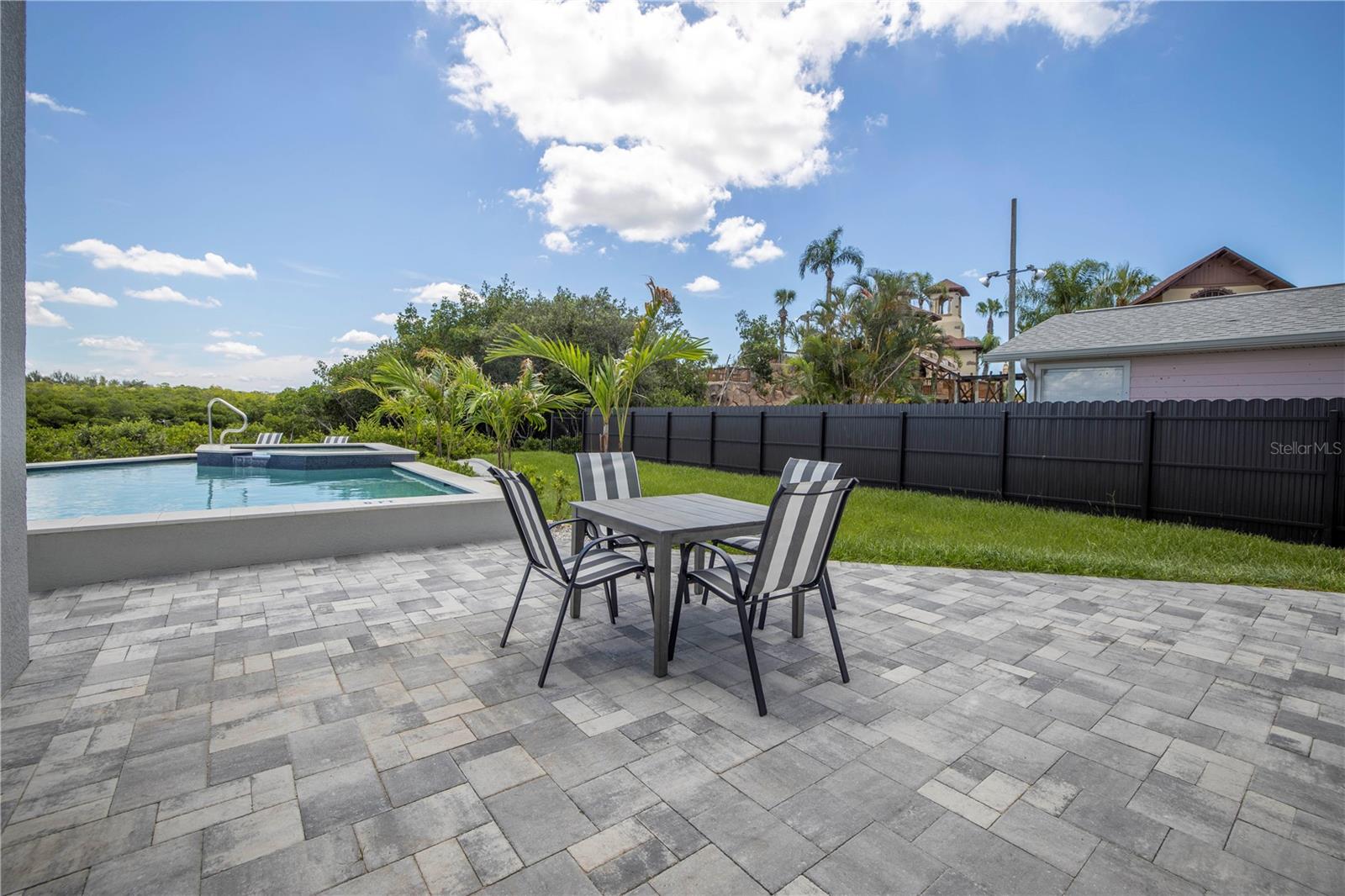 Image 78 of 98 For 19505 Gulf Boulevard 304