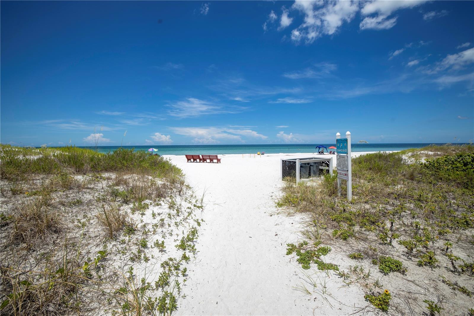 Image 87 of 98 For 19505 Gulf Boulevard 304